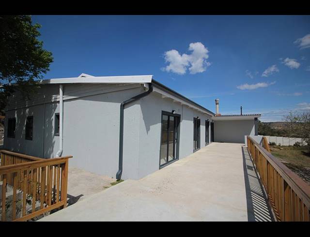 5 BEDROOM HOUSE FOR SALE IN FRAAIUITSIG